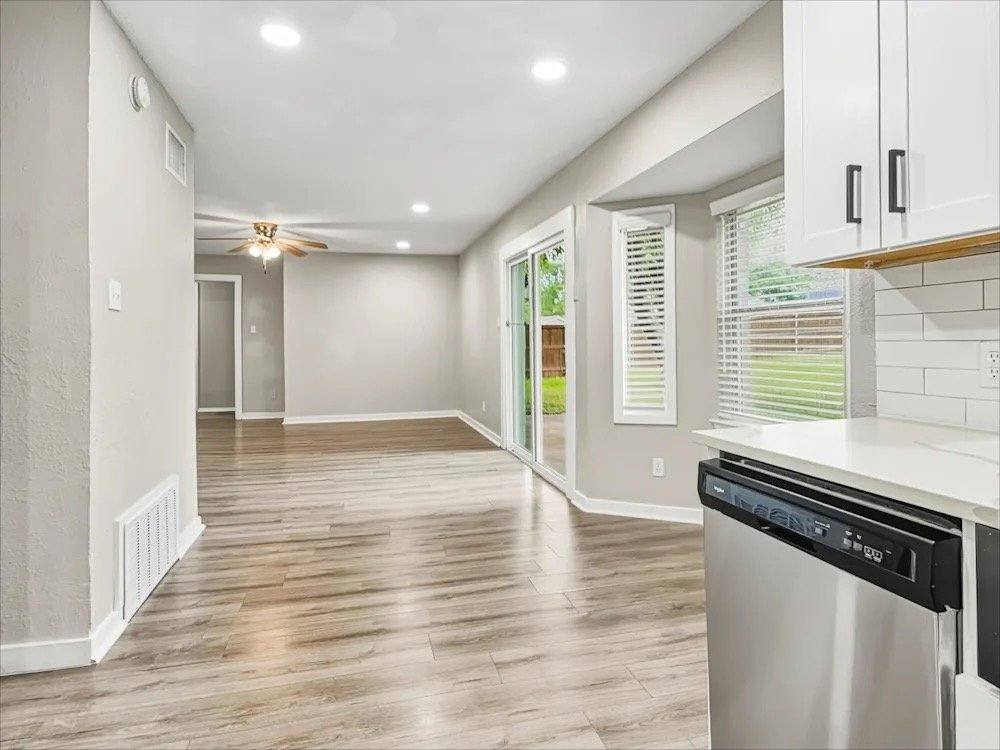 Townhouse for rent at 213 W 5th St, Weatherford, TX 76086
