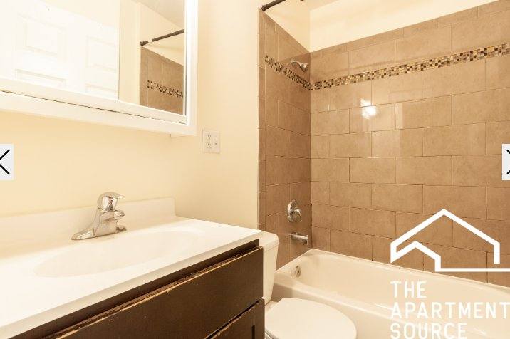 Apartment for rent at 877 W Lill Ave #3, Chicago, IL 60614