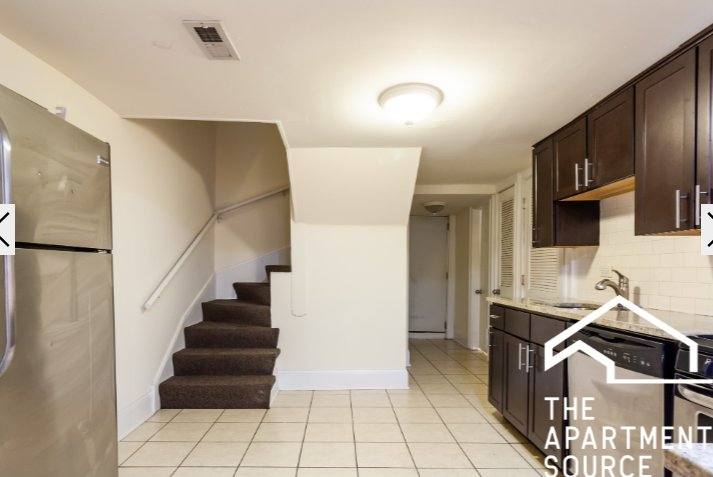 Apartment for rent at 877 W Lill Ave #3, Chicago, IL 60614