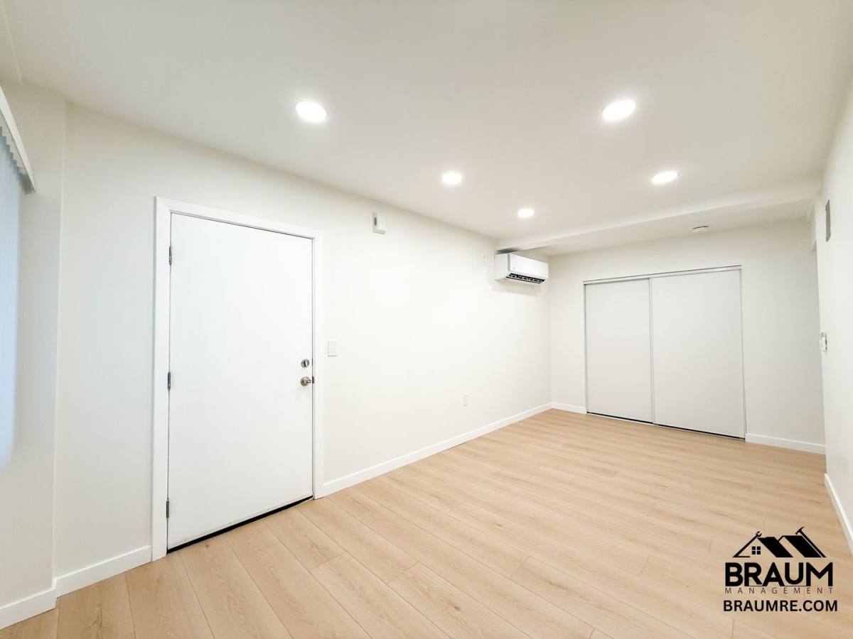 Apartment for rent at 15634 Leadwell Ave #13, Van Nuys, CA 91406