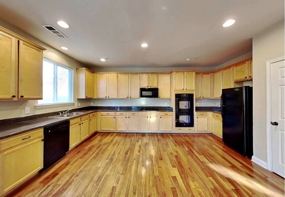 House for rent at 380 Roseglen Dr, Marietta, GA 30066