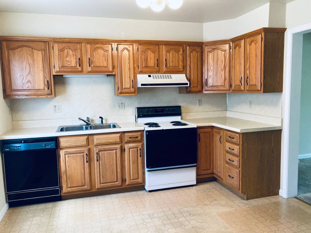 Townhouse for rent at 209 W Hamilton Ave, Myerstown, PA 17067