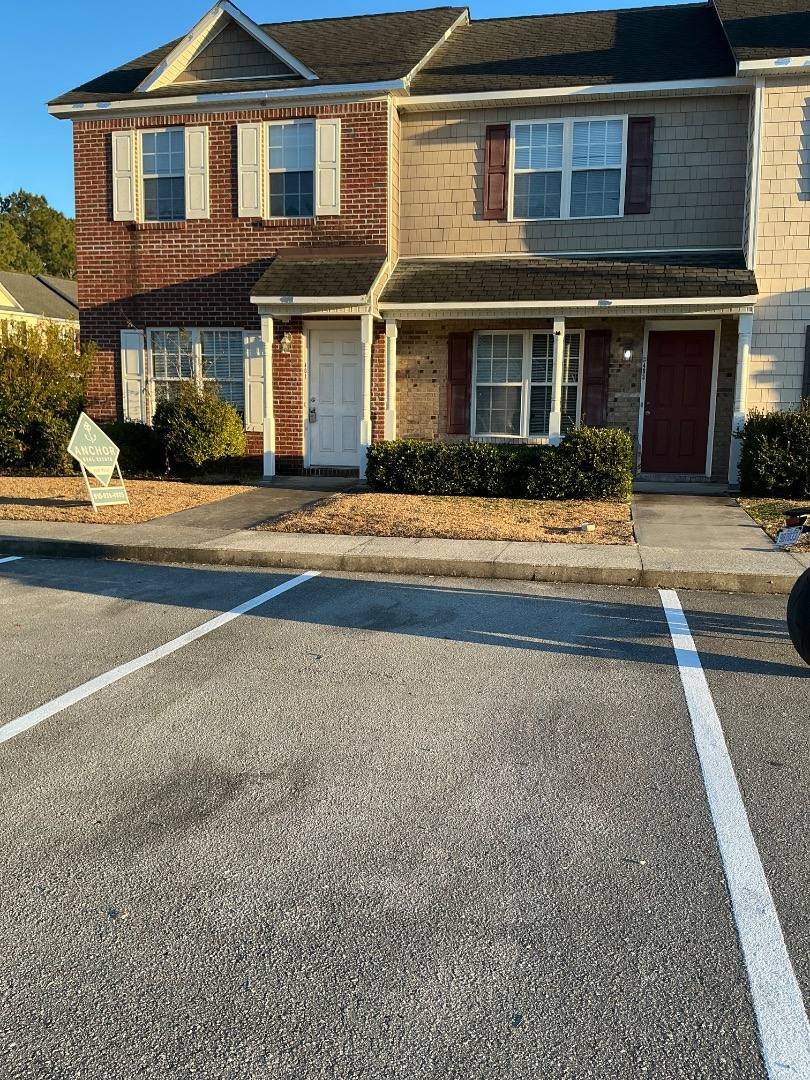 Townhouse for rent at 403 Springwood Dr, Jacksonville, NC 28546