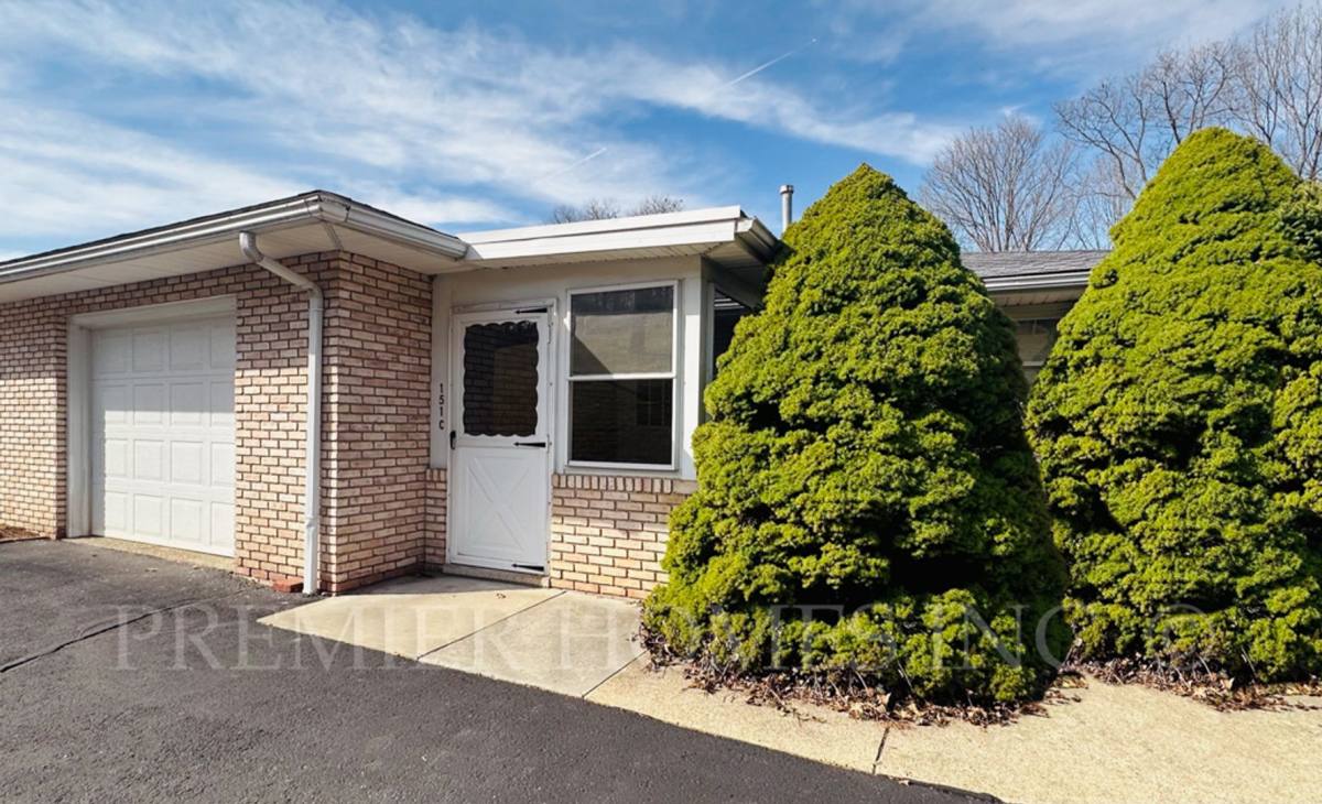 Apartment for rent at 151-163 E Jones St, Millersburg, OH 44654