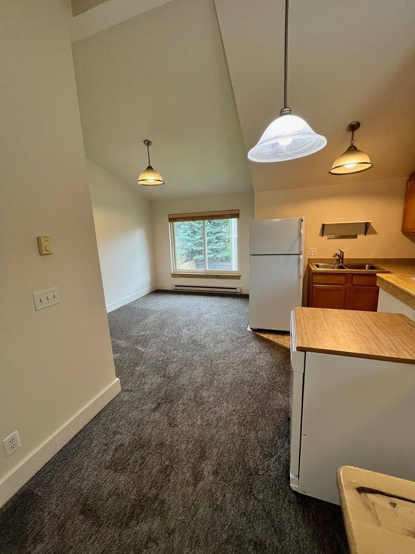 Apartment for rent at 4431 W Babcock, Bozeman, MT 59718