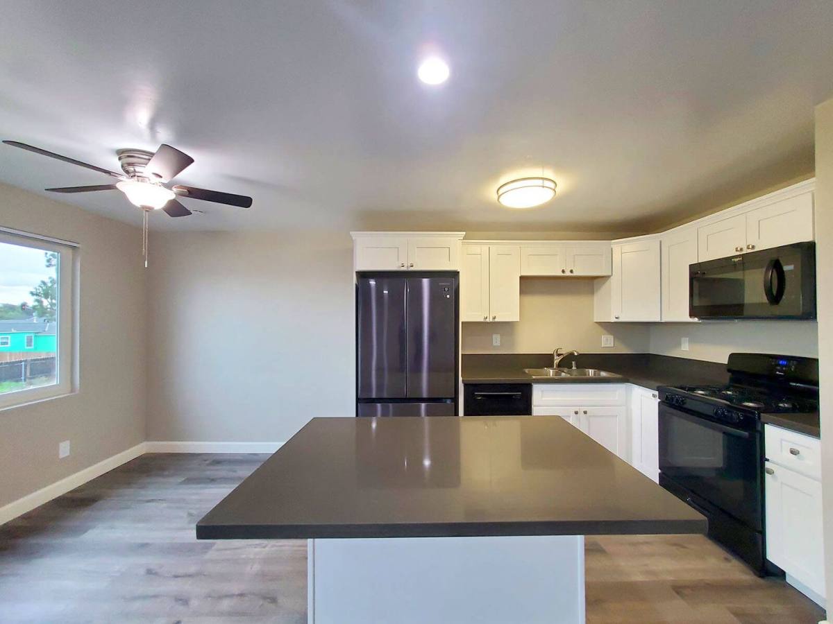 Apartment for rent at 215 H St, Chula Vista, CA 91910