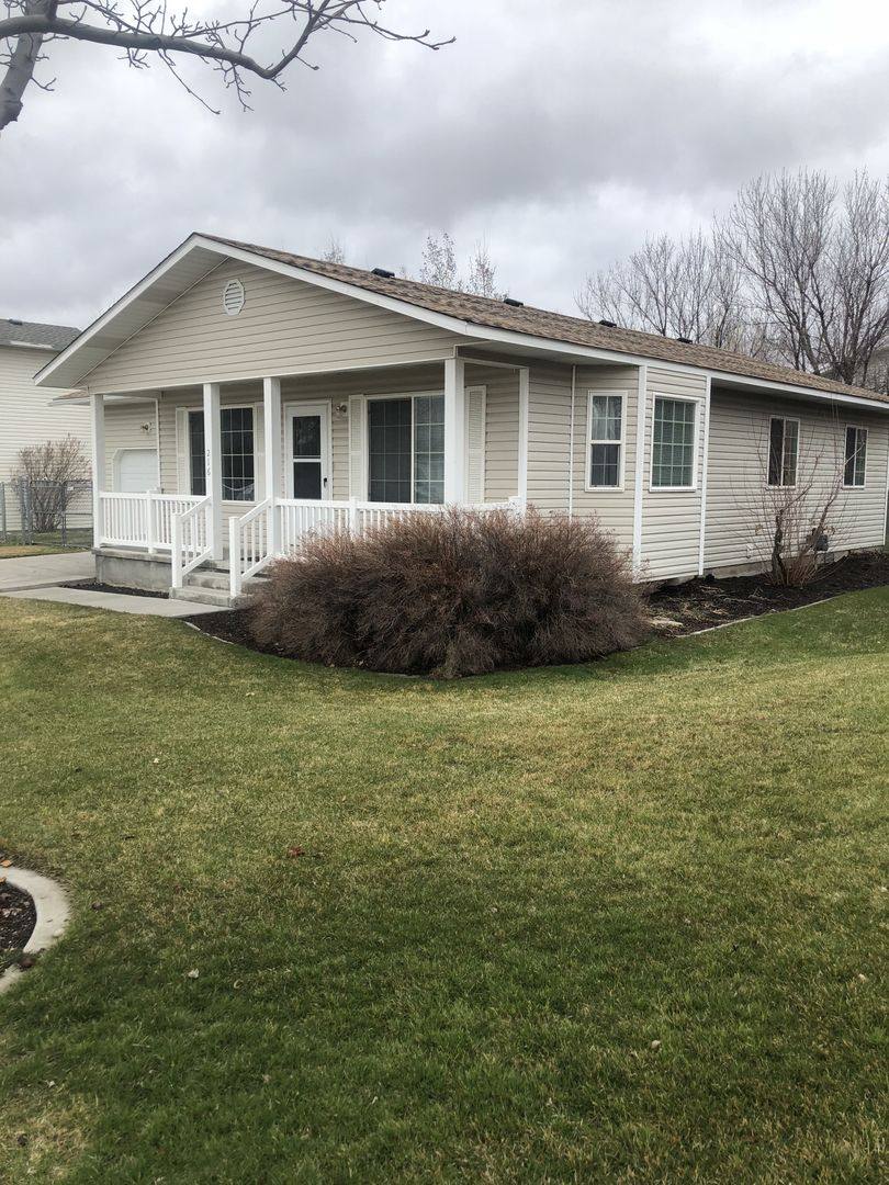 House for rent at 216 Susan Dr, Rexburg, ID 83440