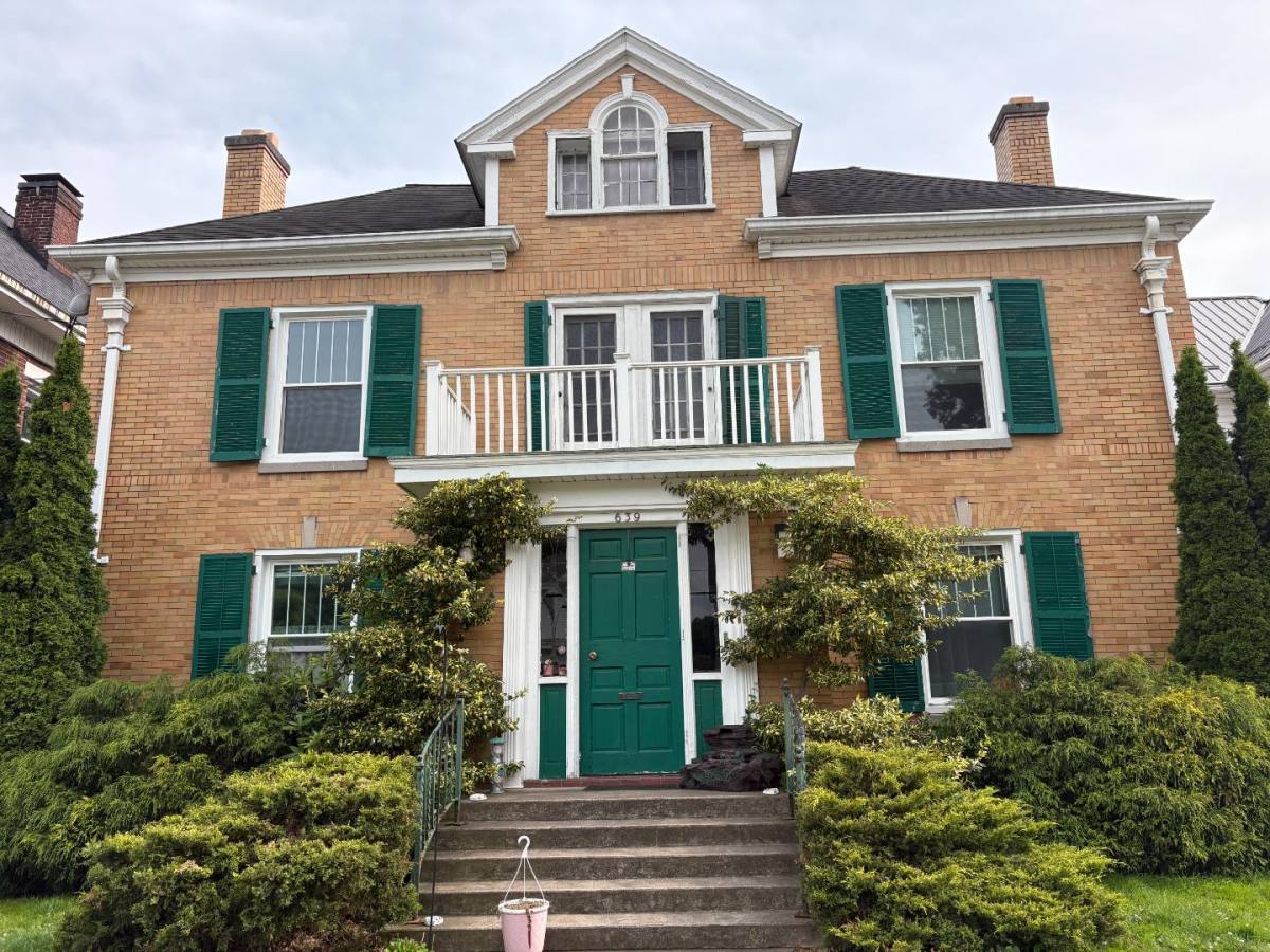 Apartment for rent at 639 Mulberry Ave #B, Clarksburg, WV 26301