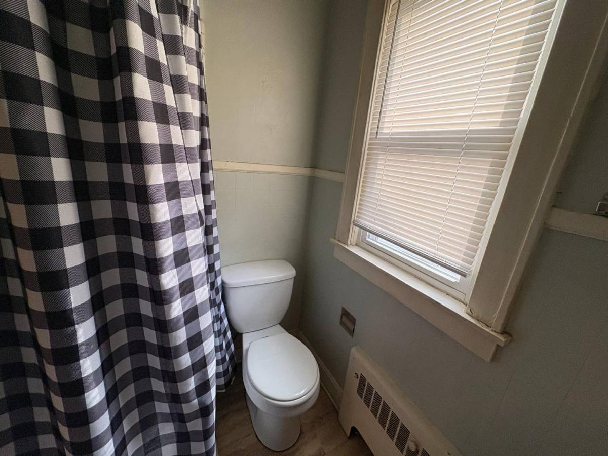 Apartment for rent at 639 Mulberry Ave #B, Clarksburg, WV 26301