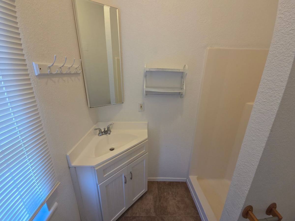 House for rent at 407 6th St, Gustine, CA 95322
