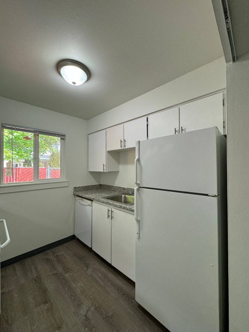 Apartment for rent at 15007-15043 SE Powell Blvd, Portland, OR 97236