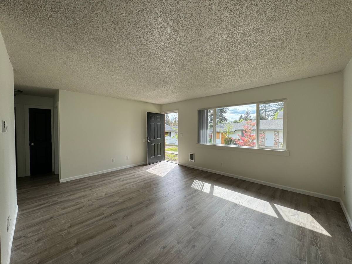 Apartment for rent at 15007-15043 SE Powell Blvd, Portland, OR 97236