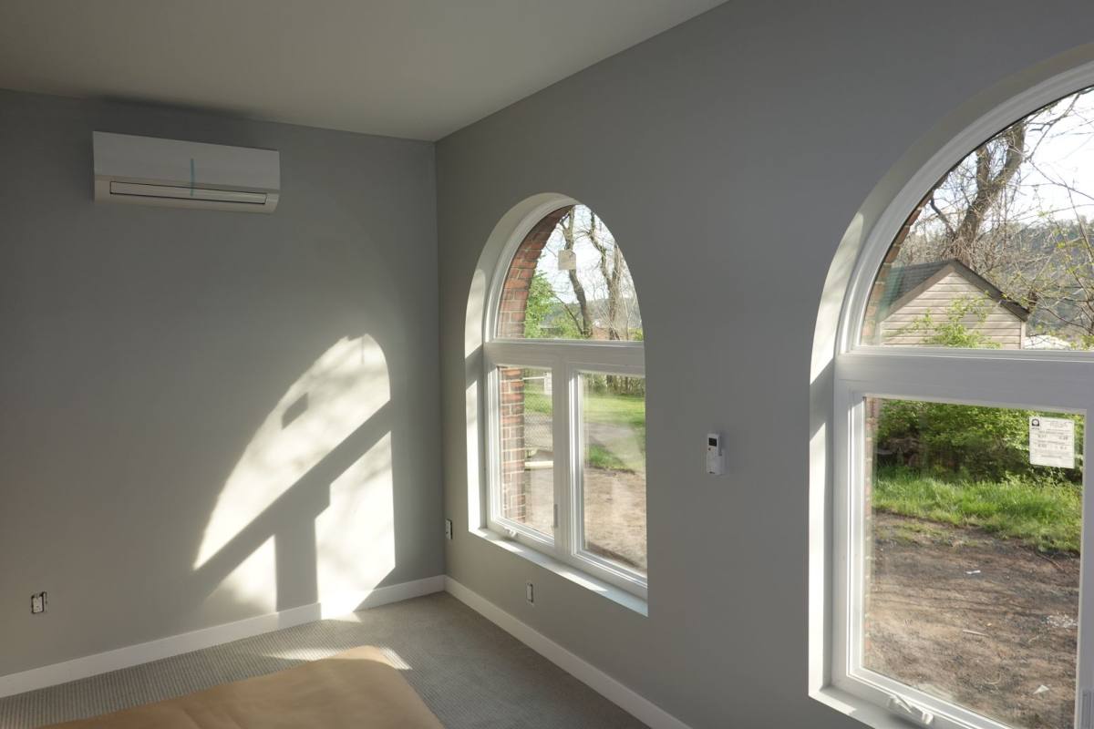 Apartment for rent at 16 Holland Ave, Braddock, PA 15104