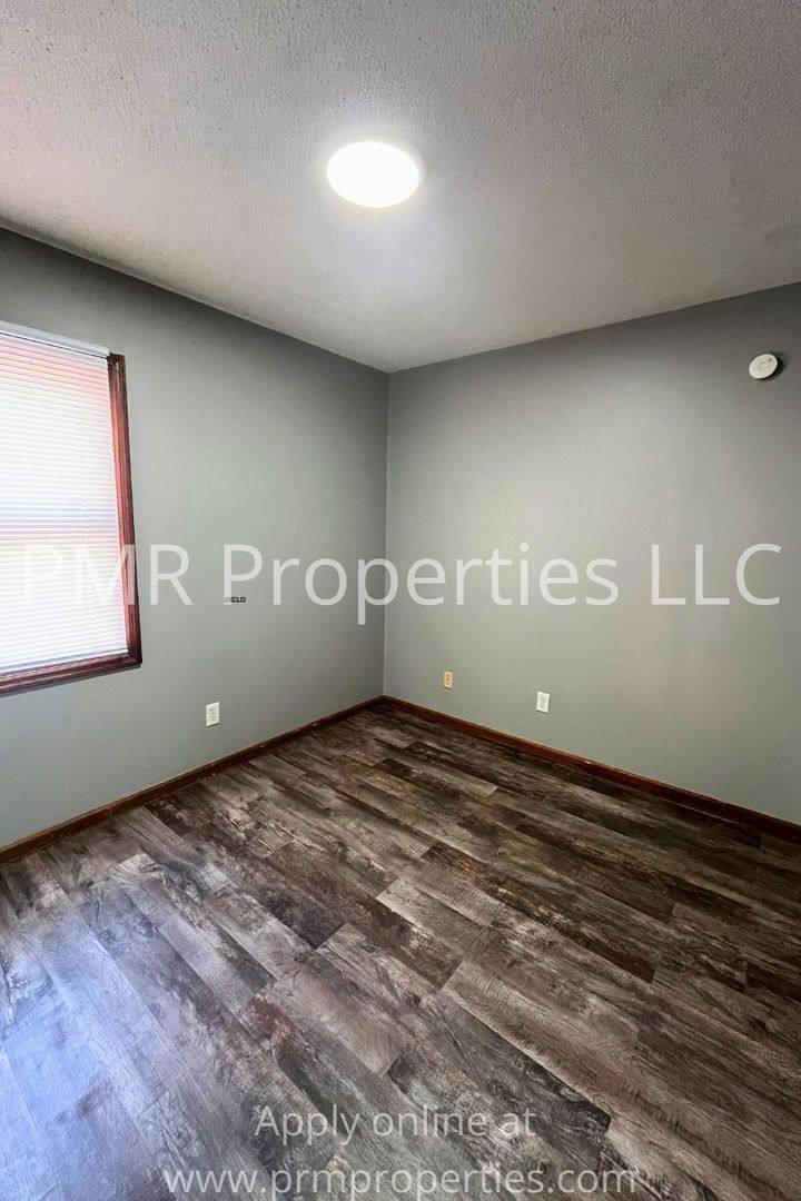 Apartment for rent at 629 Franklin Ave, Council Bluffs, IA 51503