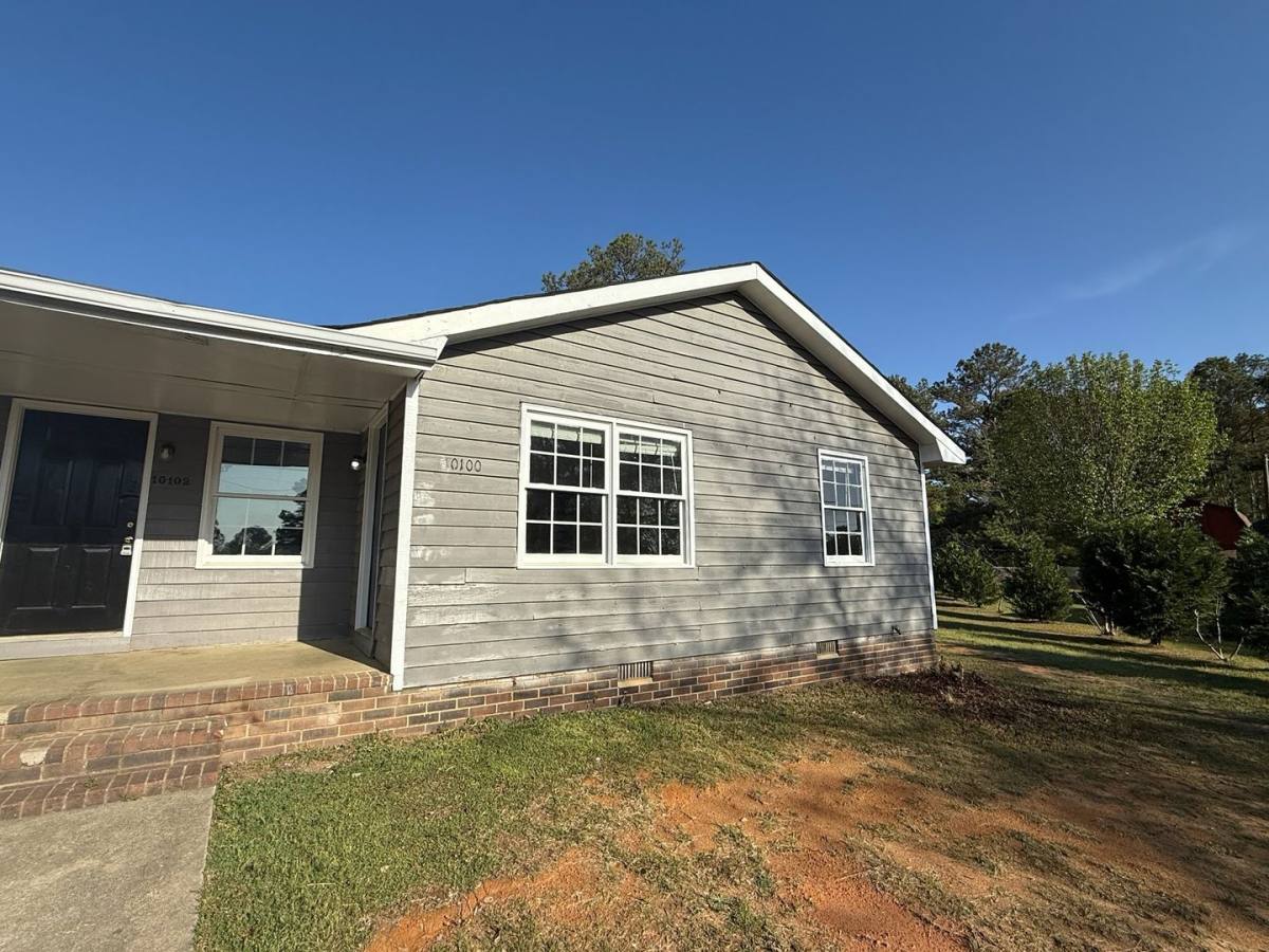 Apartment for rent at 10100 10102 Huntcliff, Covington, GA 30014