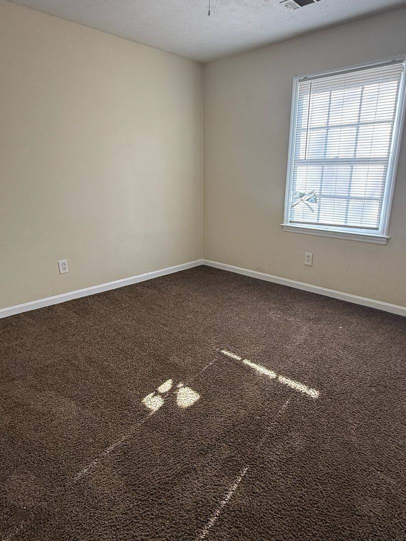 Apartment for rent at 10100 10102 Huntcliff, Covington, GA 30014