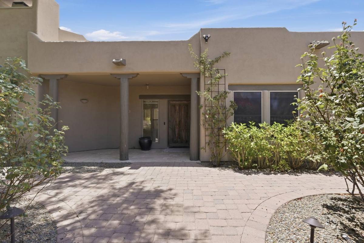 House for rent at 23430 N 82nd St, Scottsdale, AZ 85255
