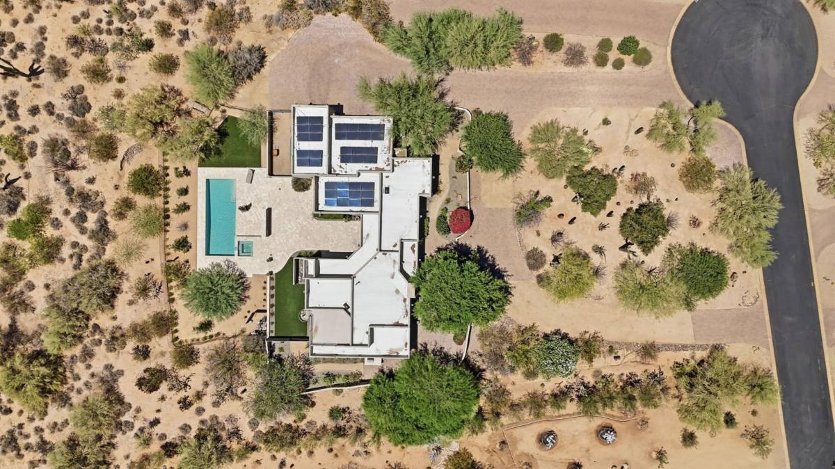 House for rent at 23430 N 82nd St, Scottsdale, AZ 85255