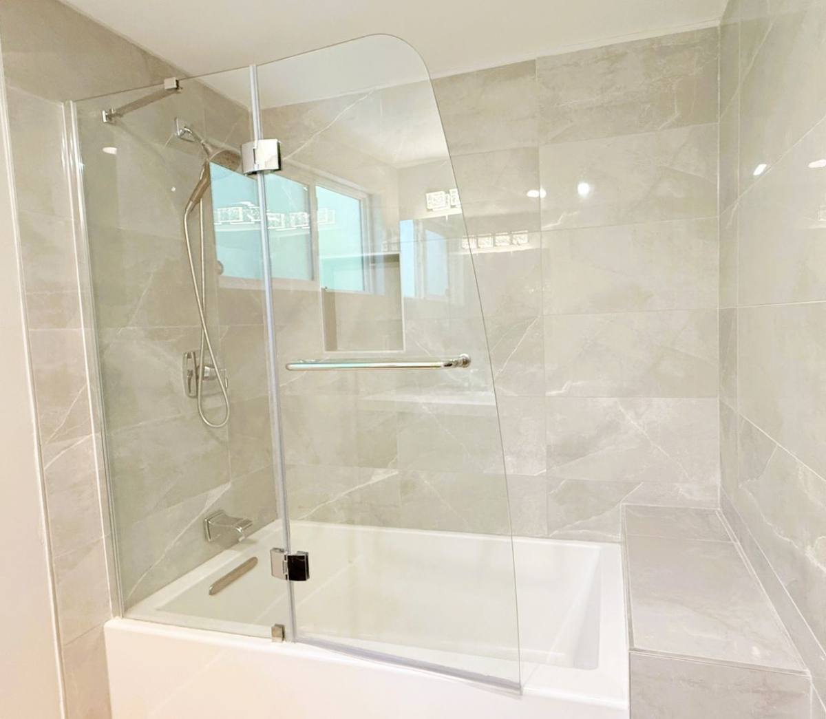 Apartment for rent at 545 S Calle Amigos, Palm Springs, CA 92264