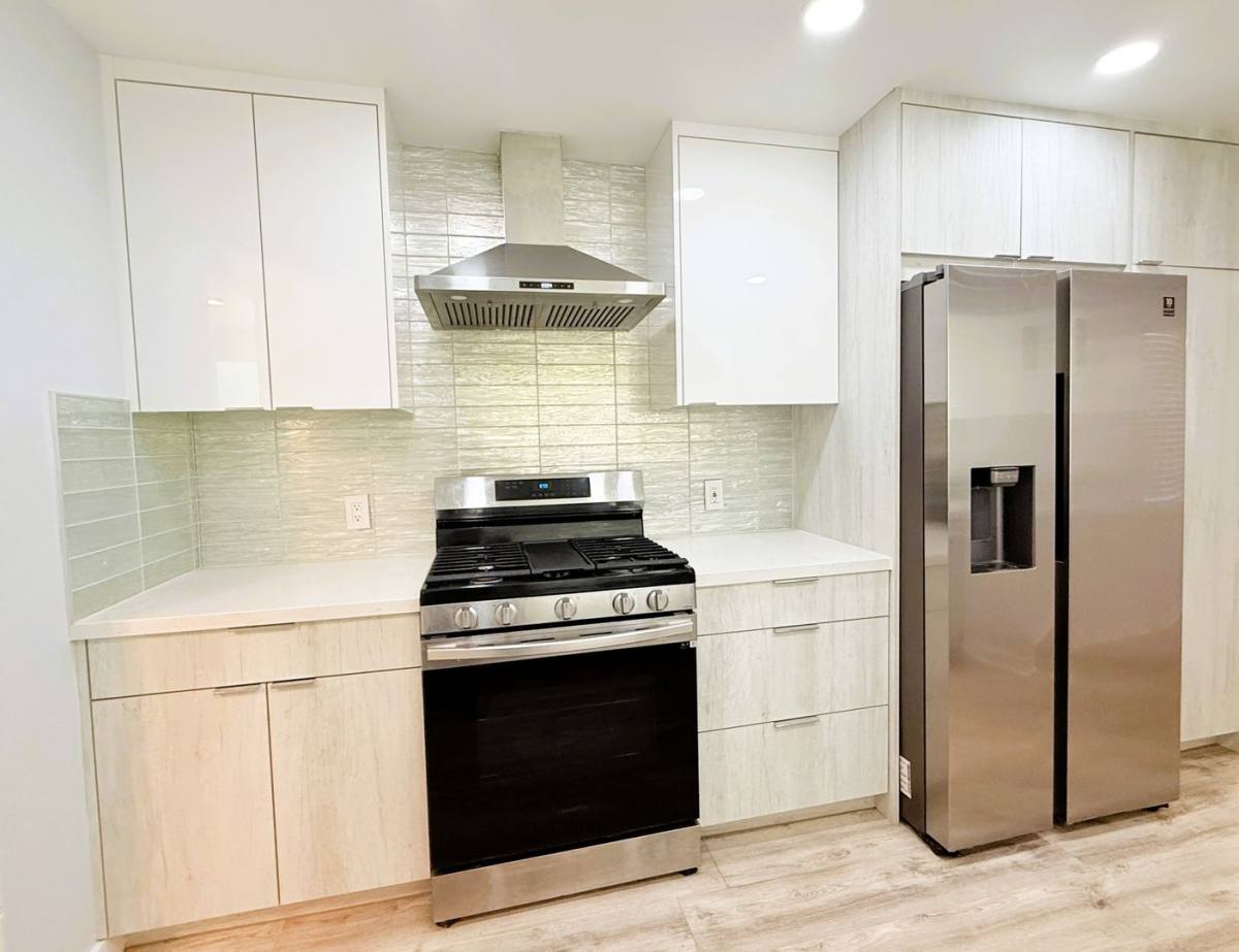 Apartment for rent at 545 S Calle Amigos, Palm Springs, CA 92264