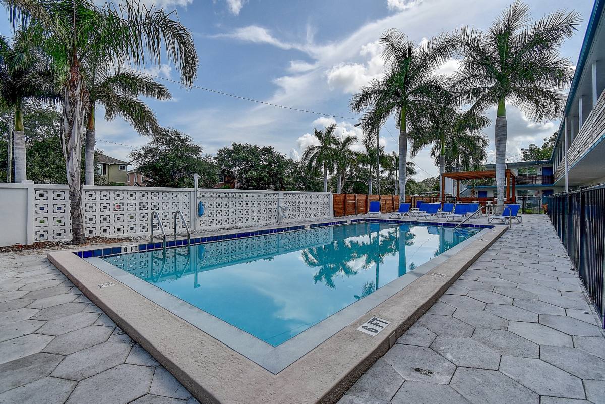 Apartment for rent at 550 50th Ave N #34, Saint Petersburg, FL 33703