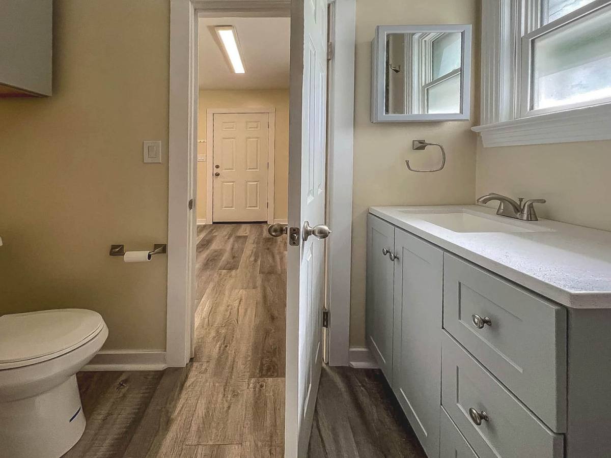 Apartment for rent at 862 Kenmore Blvd, Akron, OH 44314