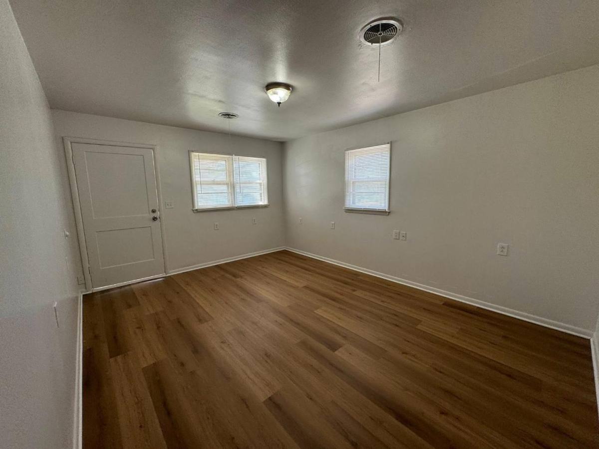 Apartment for rent at 610 E 15th #1, Hutchinson, KS 67501