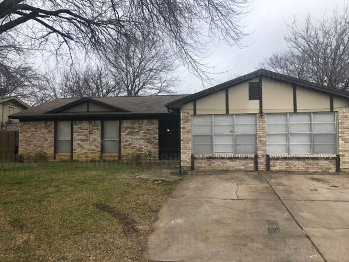 House for rent at 4702 Green Hollow, Arlington, TX 76017