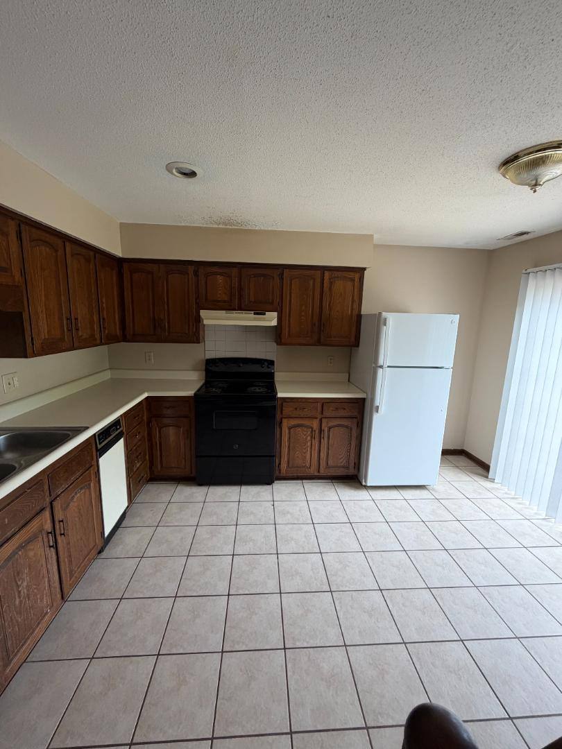 Townhouse for rent at 117 Ventura Ave #11, Jefferson City, MO 65109