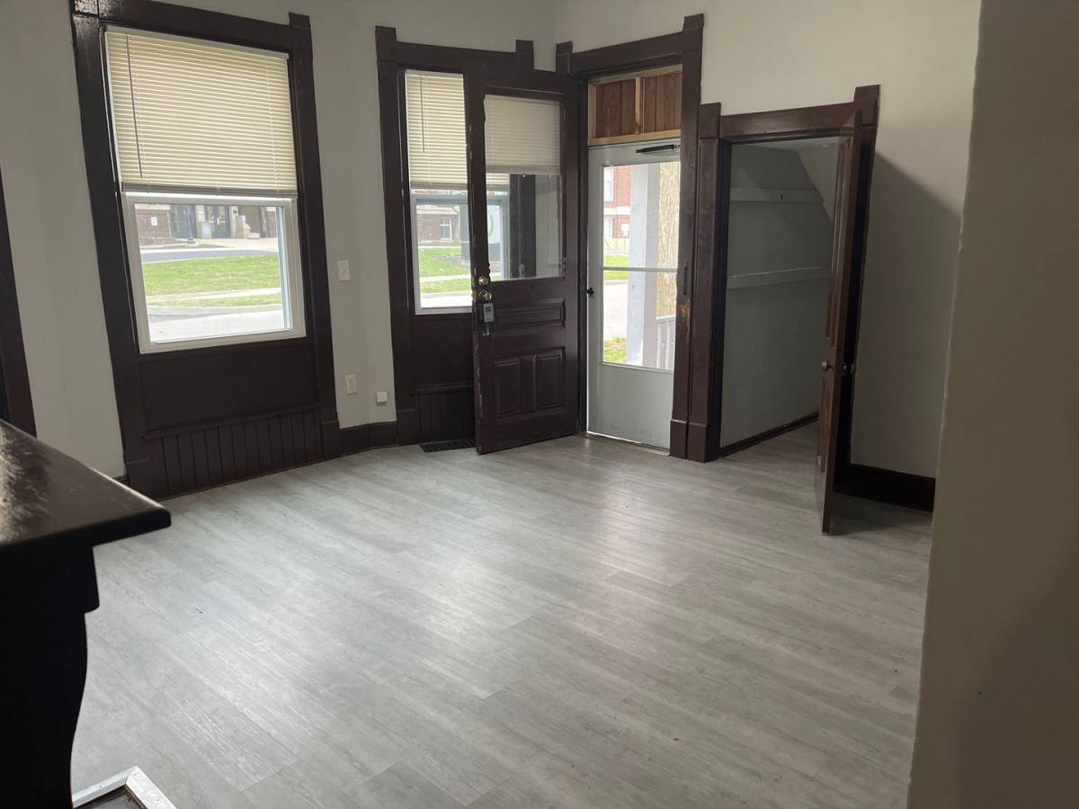 Apartment for rent at 318 S Green St, Crawfordsville, IN 47933
