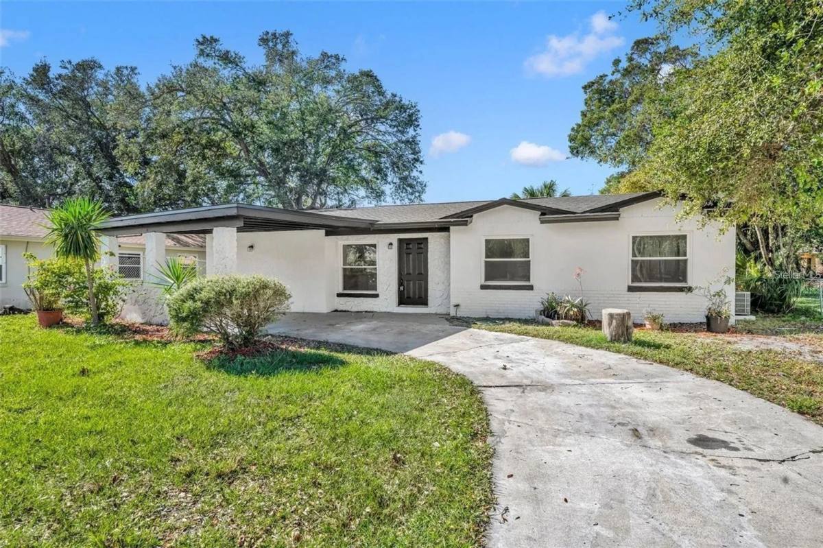 House for rent at 920 Lockhart St, Daytona Beach, FL 32114