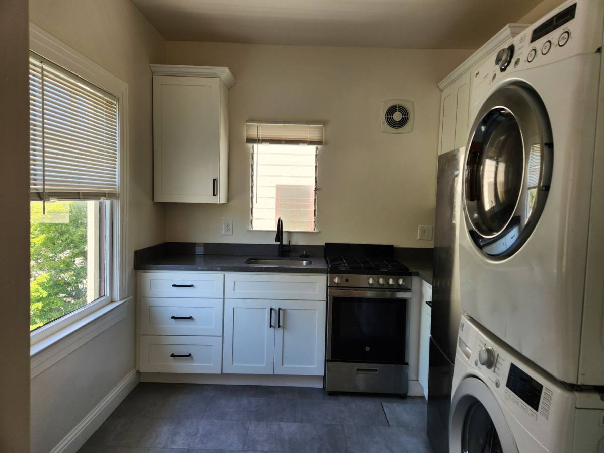 Apartment for rent at 2619 College Ave, Berkeley, CA 94704