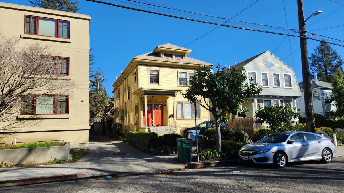 Apartment for rent at 2619 College Ave, Berkeley, CA 94704