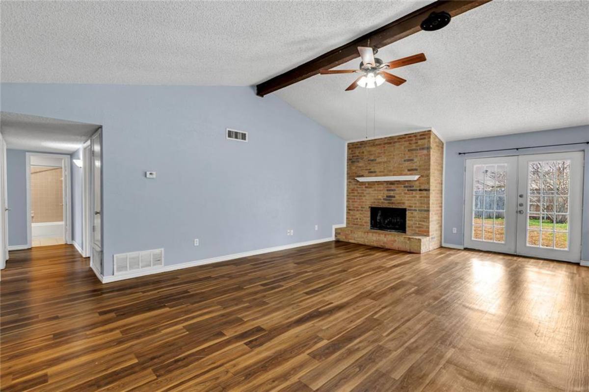 House for rent at 7221 Misty Meadow Dr S, Fort Worth, TX 76133