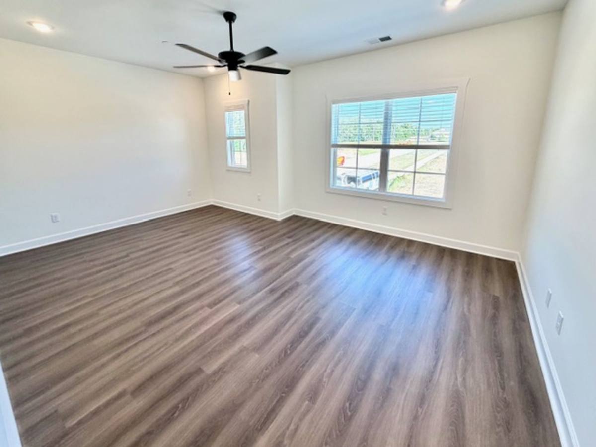 Apartment for rent at 4877 Chatelet Dr, Olive Branch, MS 38654