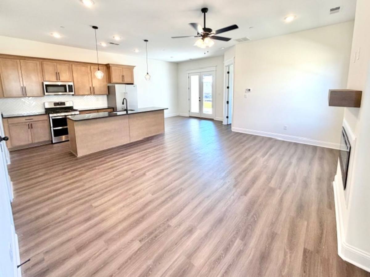 Apartment for rent at 4877 Chatelet Dr, Olive Branch, MS 38654