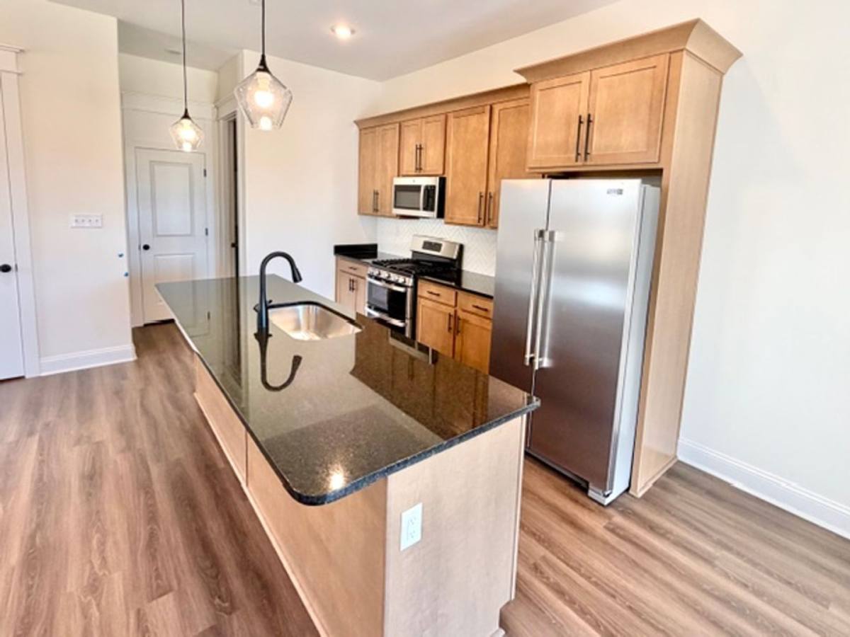 Apartment for rent at 4877 Chatelet Dr, Olive Branch, MS 38654