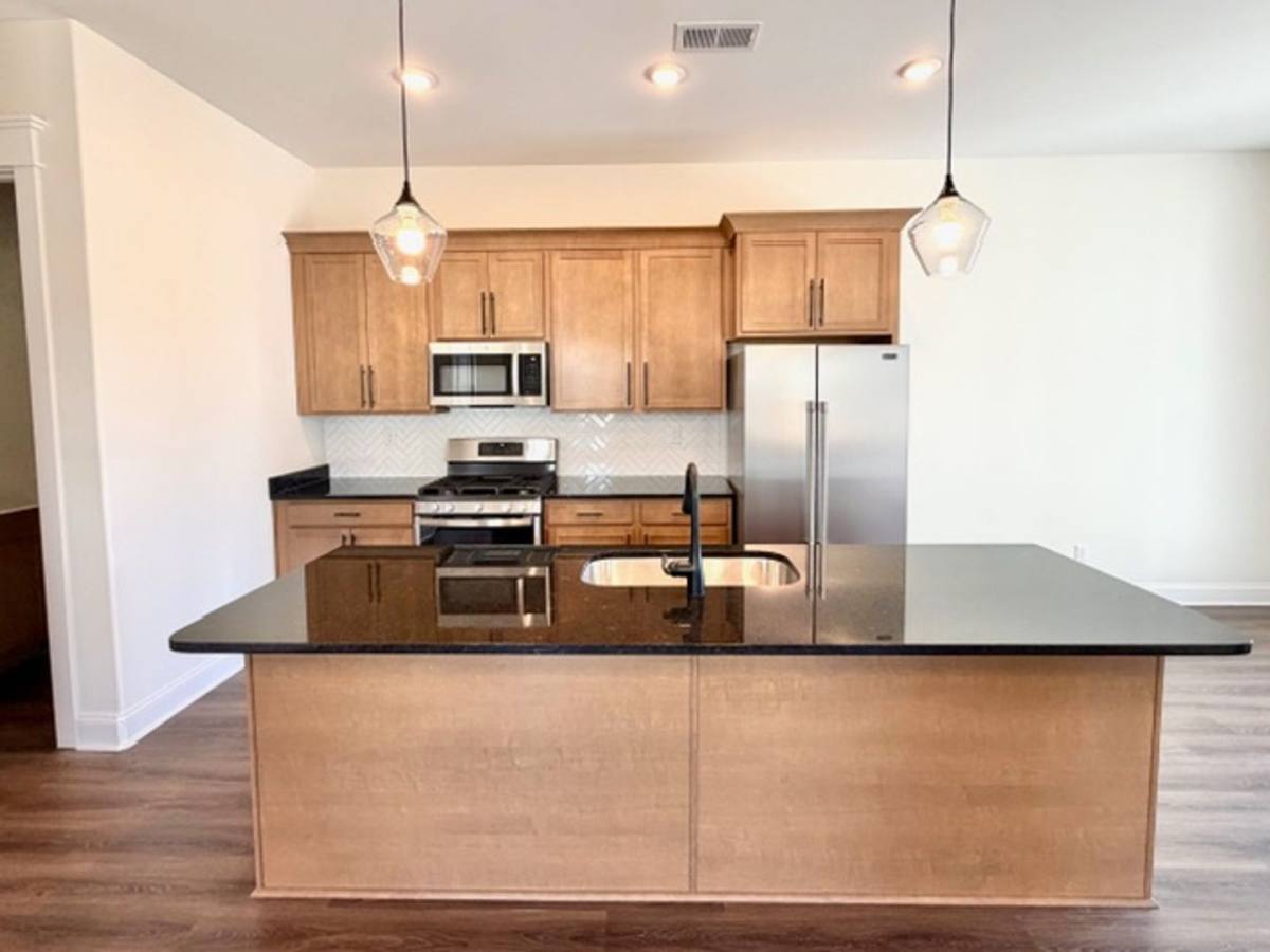 Apartment for rent at 4877 Chatelet Dr, Olive Branch, MS 38654