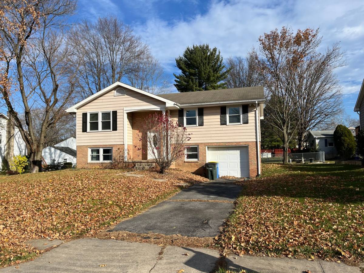 House for rent at 3435 Edenbridge Rd, York, PA 17402