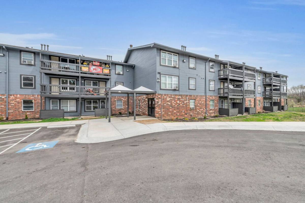 Apartment for rent at 1500 E 29th St, Kansas City, MO 64109