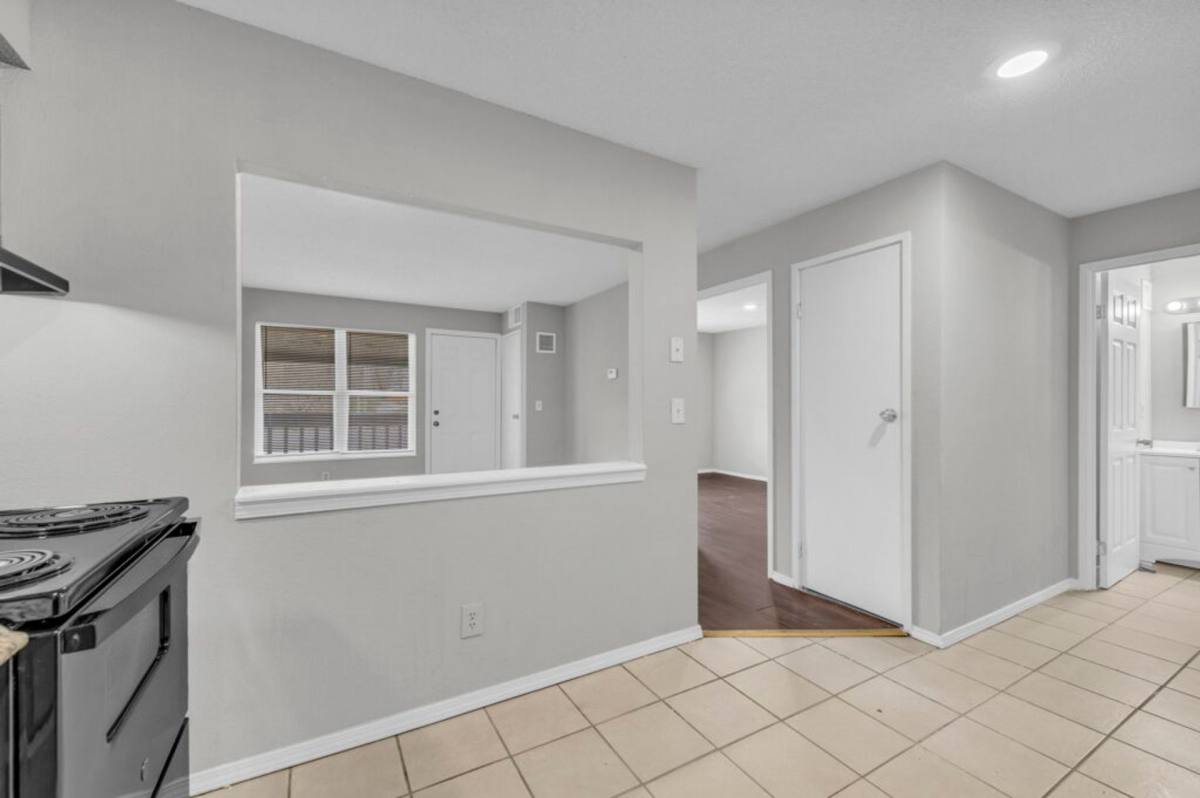Apartment for rent at 1500 E 29th St, Kansas City, MO 64109