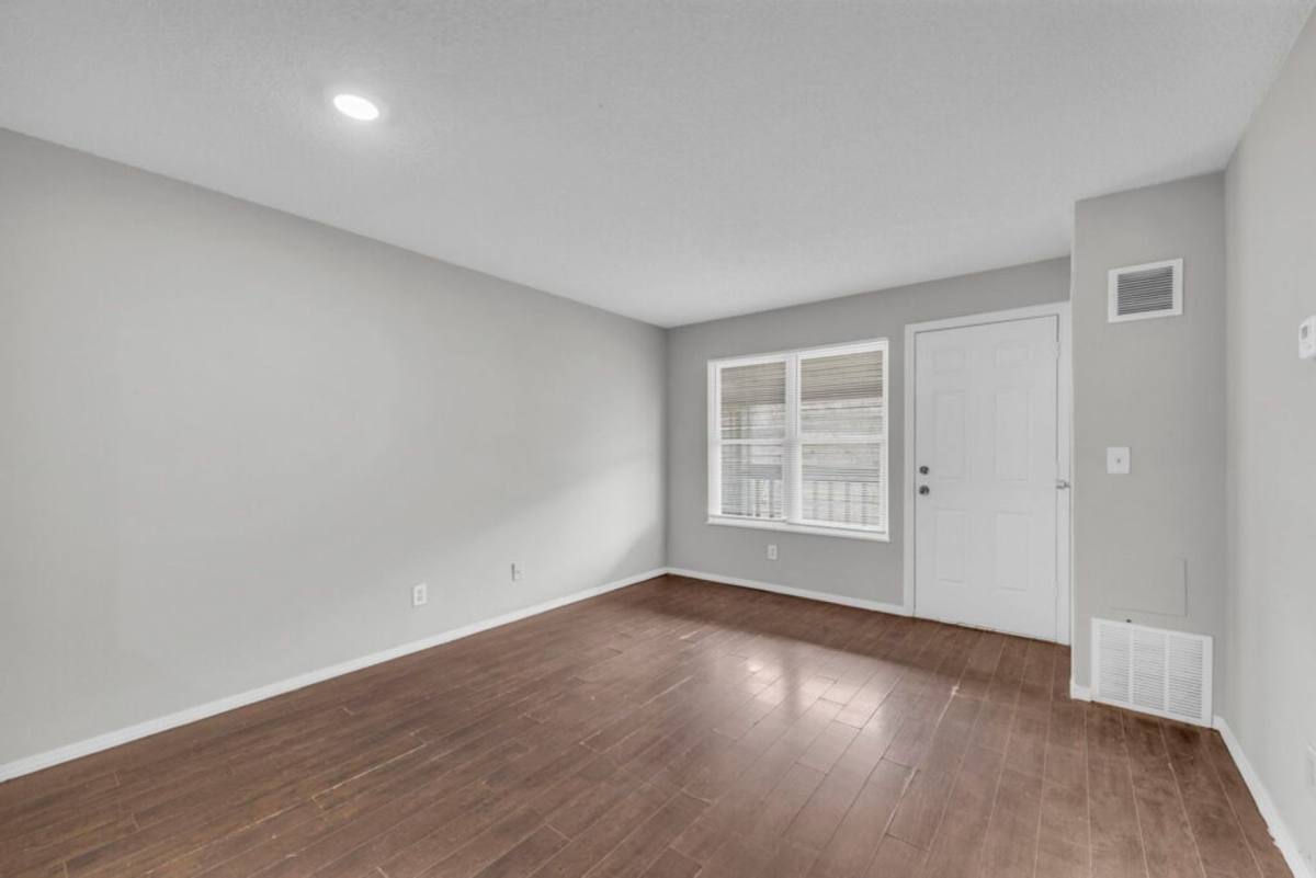 Apartment for rent at 1500 E 29th St, Kansas City, MO 64109
