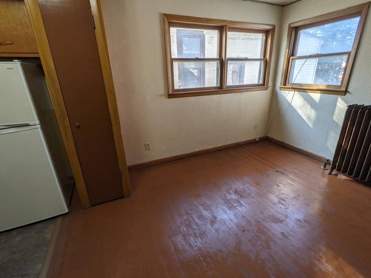 Apartment for rent at 501 W Adams St 301 S Cherry 4, Muncie, IN 47305