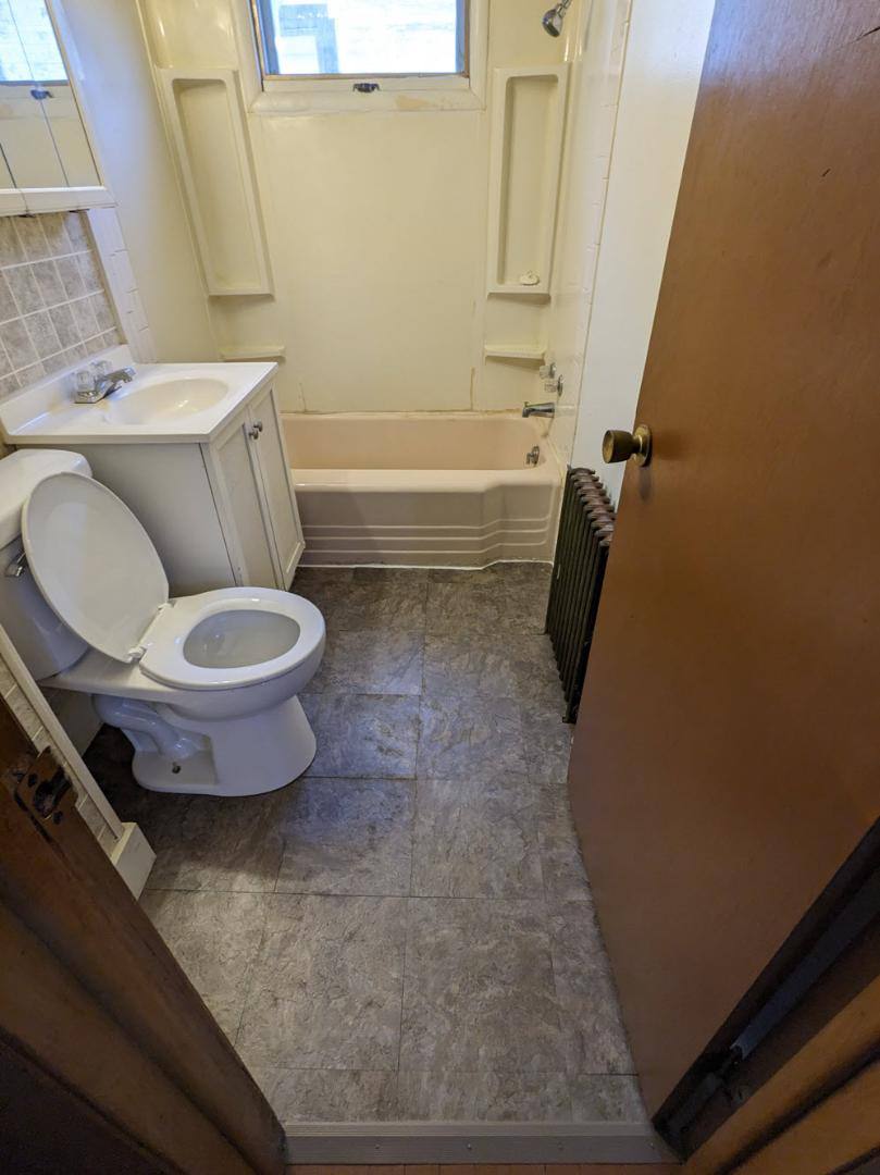 Apartment for rent at 501 W Adams St 301 S Cherry 4, Muncie, IN 47305