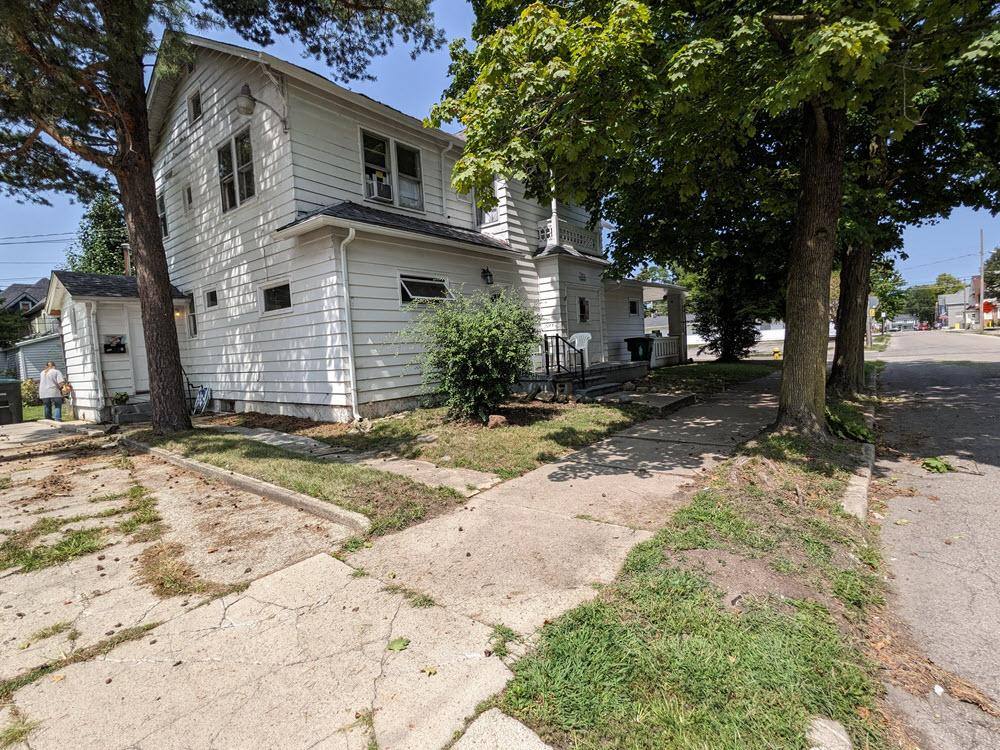 Apartment for rent at 501 W Adams St 301 S Cherry 4, Muncie, IN 47305