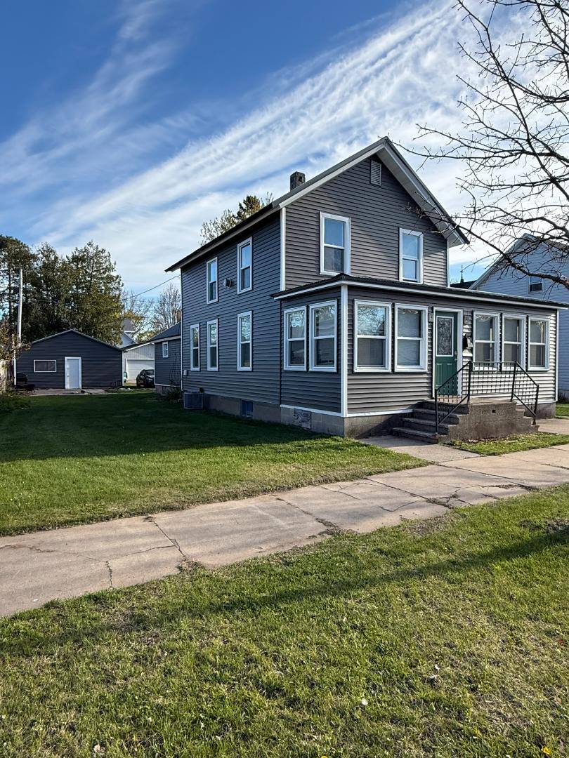 Apartment for rent at 1419 Sherman St, Marinette, WI 54143