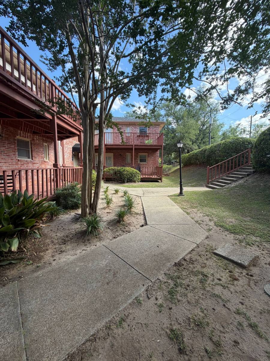 Condo for rent at 520 E Pensacola St, Tallahassee, FL 32301
