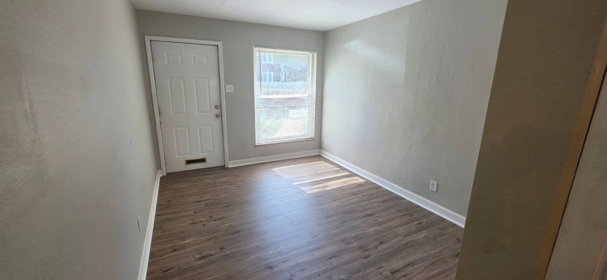 Apartment for rent at 735 Syracuse Ave, Saint Louis, MO 63130