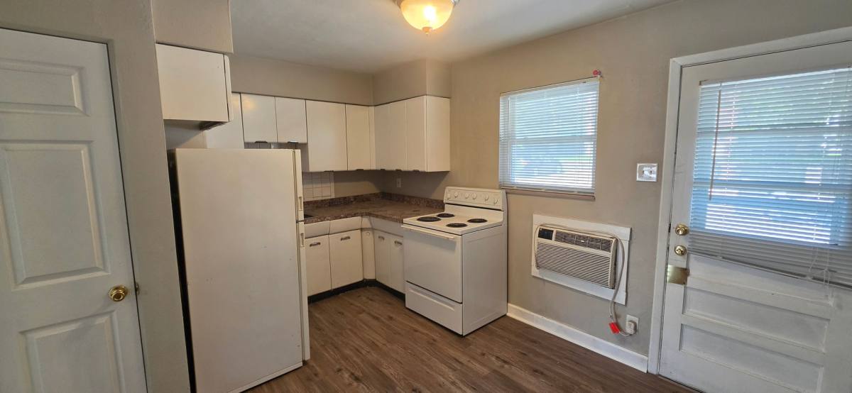 Apartment for rent at 735 Syracuse Ave, Saint Louis, MO 63130