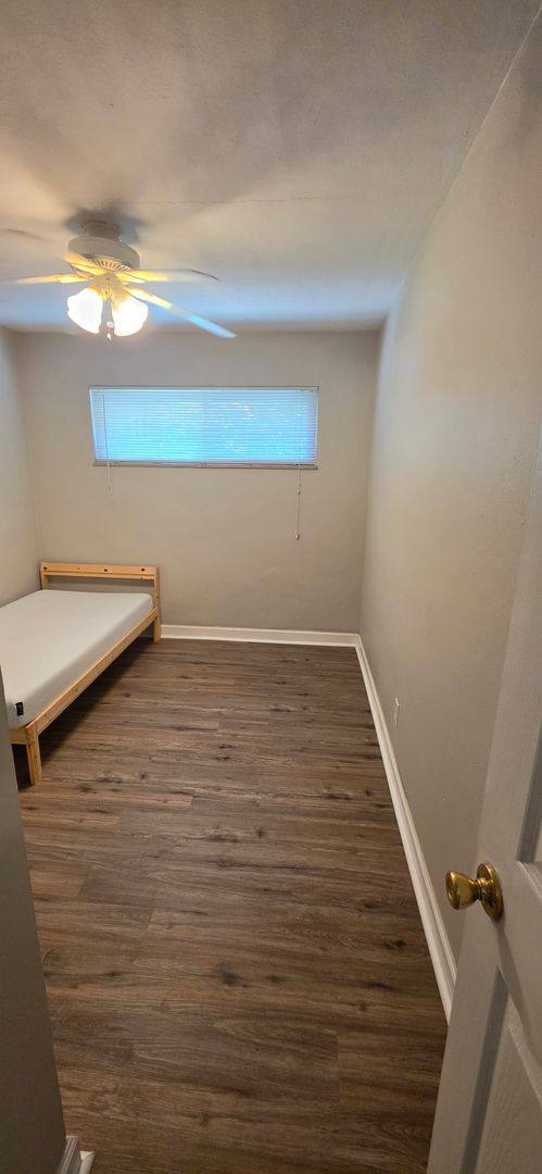 Apartment for rent at 735 Syracuse Ave, Saint Louis, MO 63130